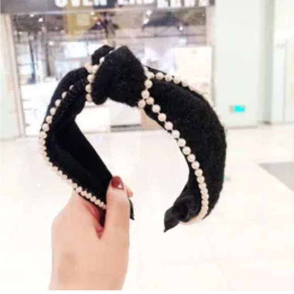 Black Pearl Headband - Picture 1 of 4